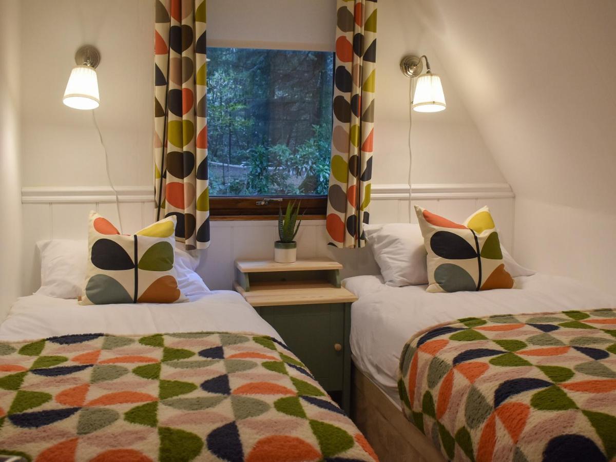 Pine Needle Lodge Kilfinnan Екстериор снимка