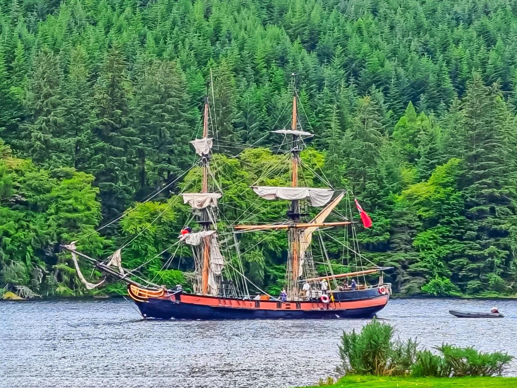 Pine Needle Lodge Kilfinnan Екстериор снимка